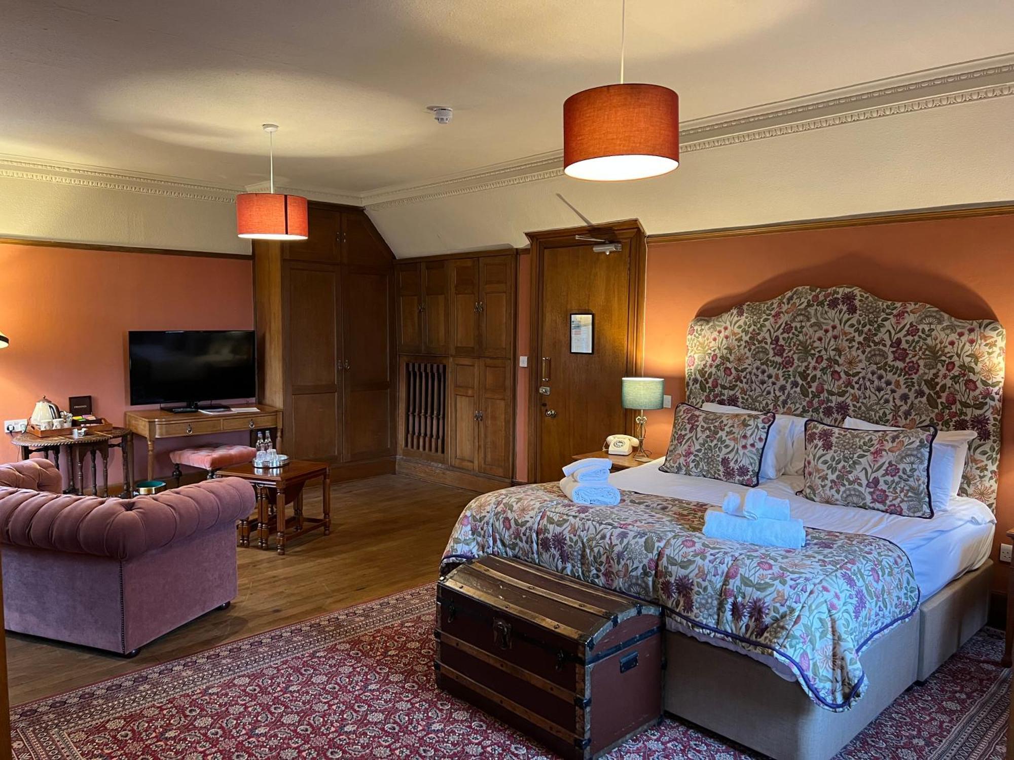Dalmunzie Castle Hotel Spittal of Glenshee Экстерьер фото